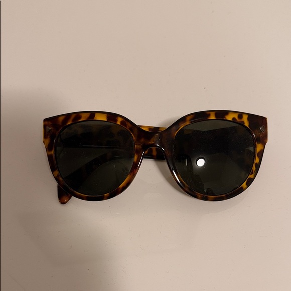 Leopard Pattern Women's Sunglasses - Picture 2 of 2